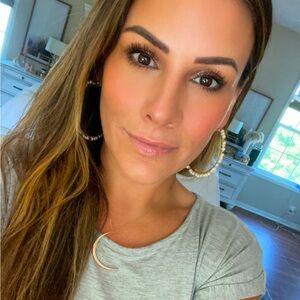 Meet your Posher, Michaela